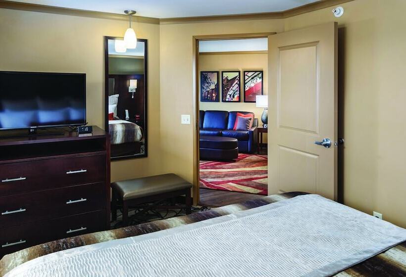 Люкс, Clubhouse Hotel & Suites Fargo