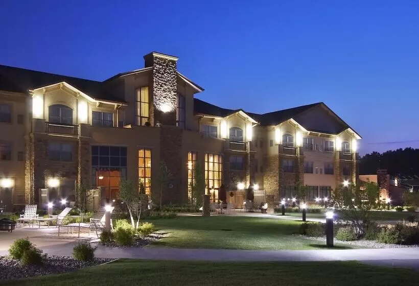 デラックスルーム, Clubhouse Hotel & Suites Fargo