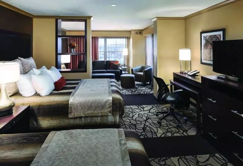 ジュニアスイート, Clubhouse Hotel & Suites Fargo