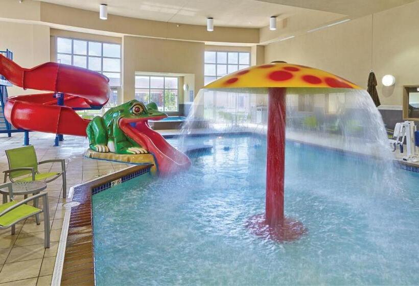 디럭스 룸, Clubhouse Hotel & Suites Fargo