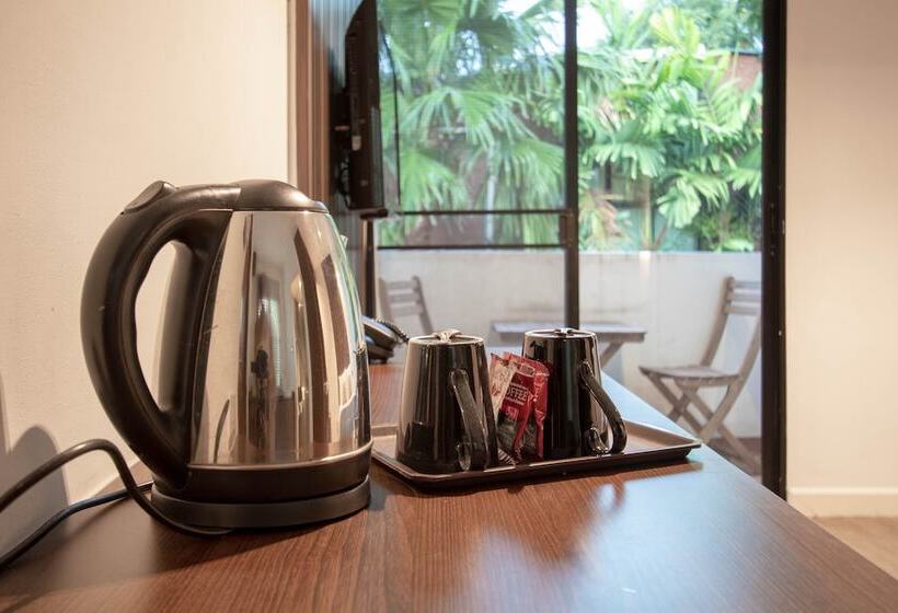 프리미엄 스튜디오, Botanic Service Room At Impact Muangthongthani   Sha Certified