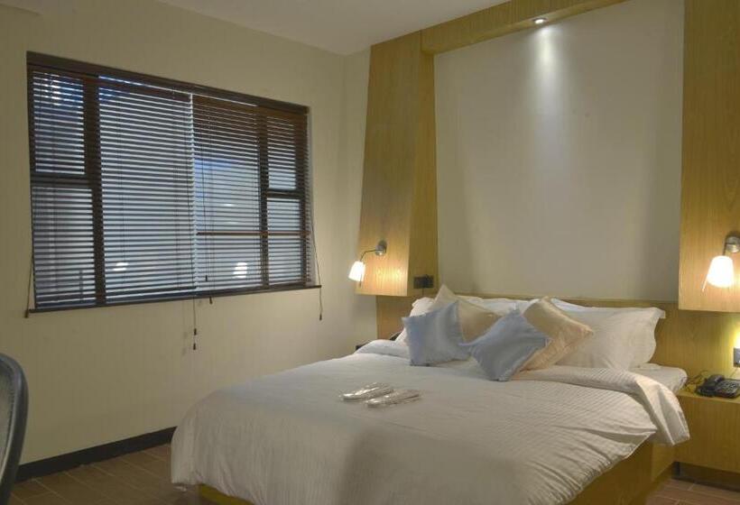 اتاق سوپریور, La Maison Royale