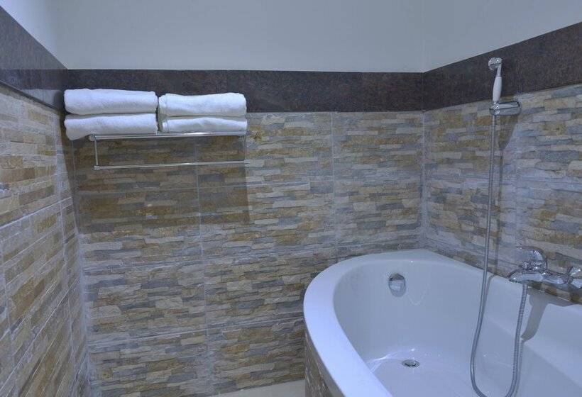 اتاق سوپریور, La Maison Royale