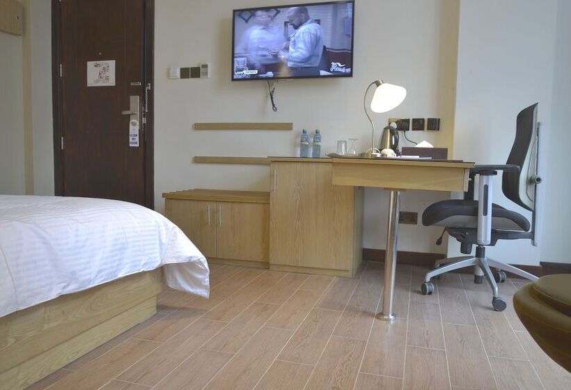 سوییت, La Maison Royale