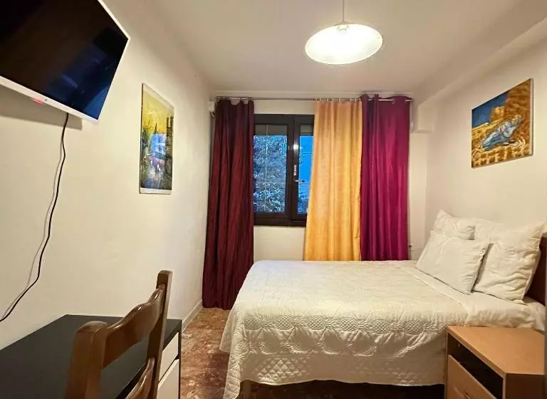 Standard Yhden Hengen Huone, Paris Star