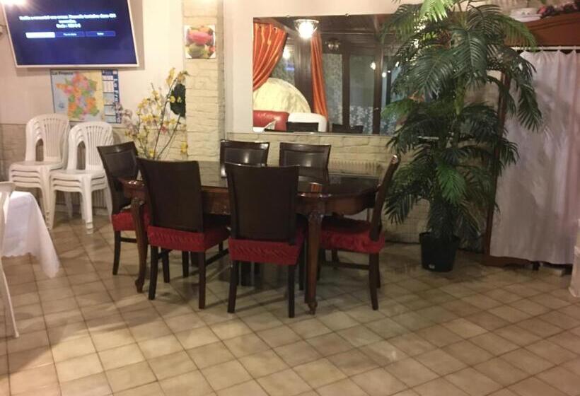 Классический Номер, Paris Star