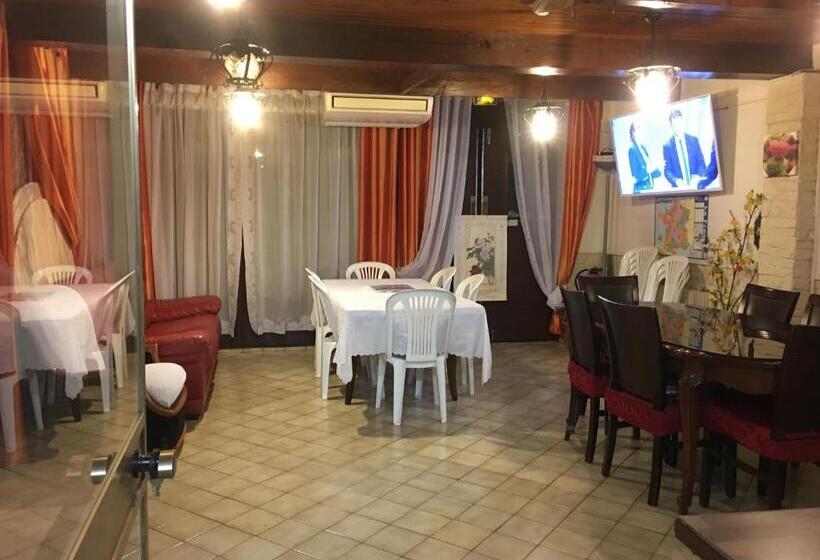 클래식 룸, Paris Star