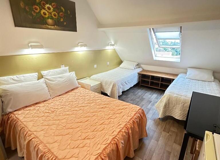 4인용 스탠다드 룸, Paris Star