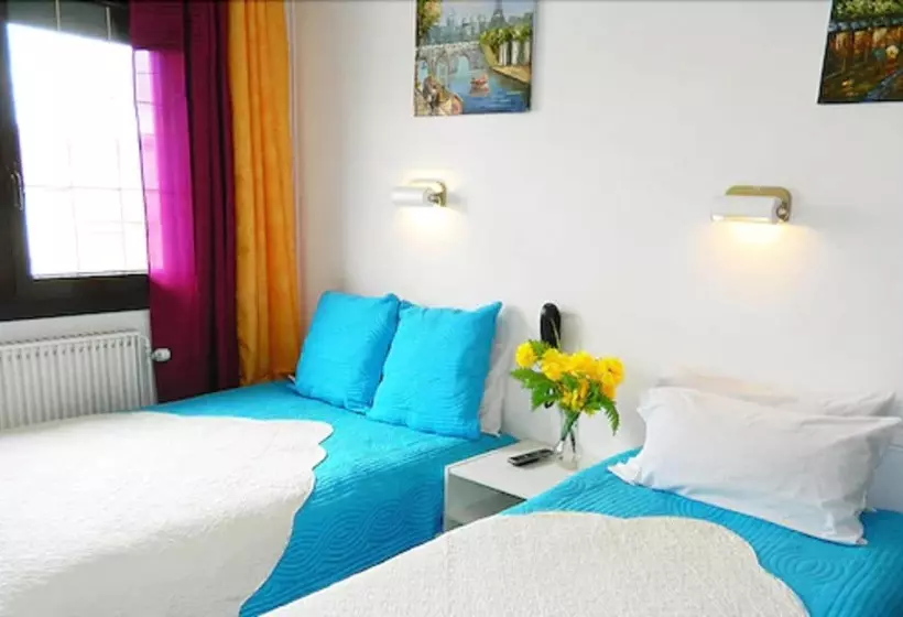 Standard-huone, Paris Star