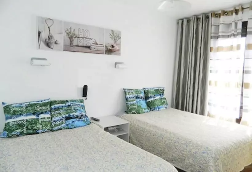 Standard-huone, Paris Star