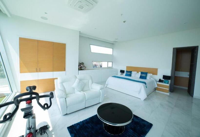 带3个卧室的公寓, Punta Diamante Premium