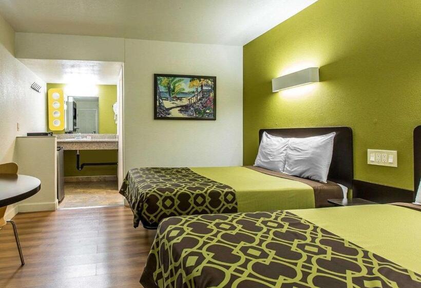 ２ダブルベッドのスタンダードルーム, Rodeway Inn Downtown Hanford