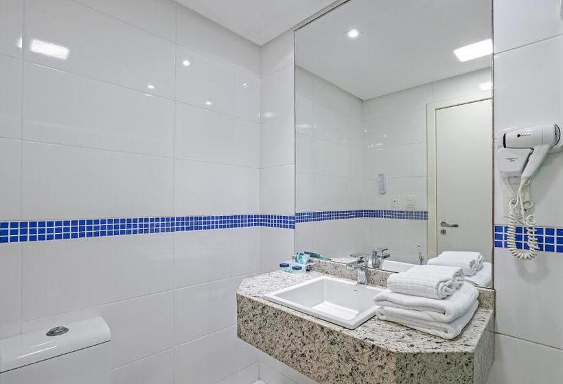 חדר דלוקס, Slaviero Ingleses Convention