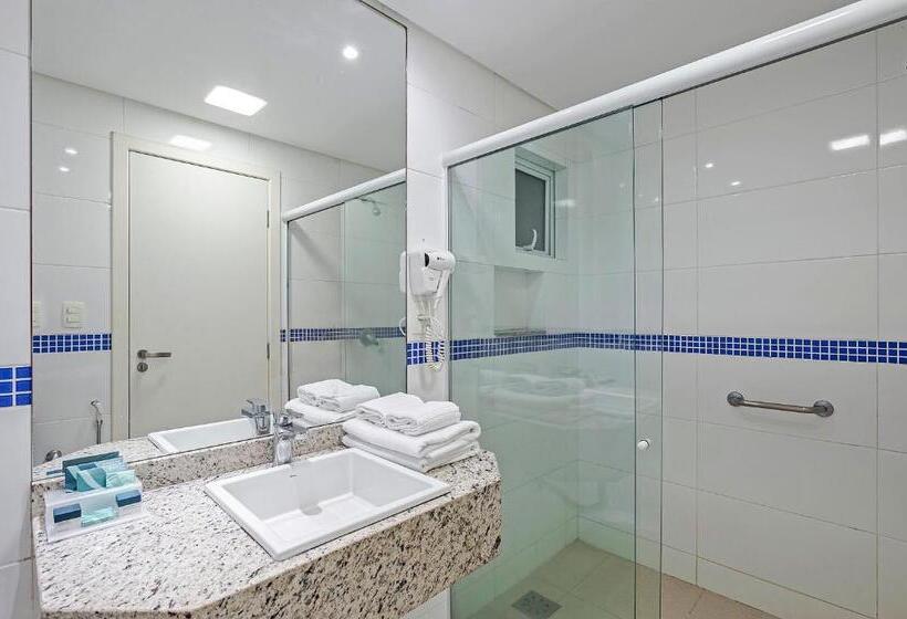 חדר דלוקס, Slaviero Ingleses Convention