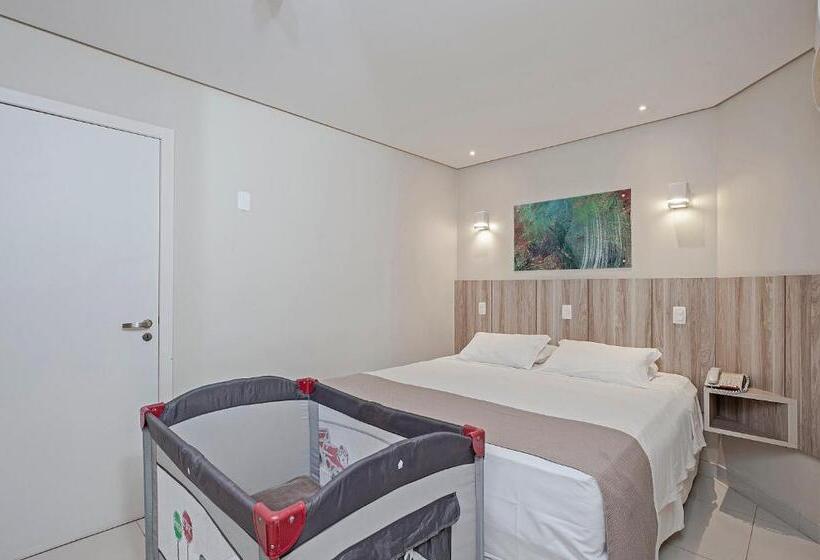 חדר דלוקס, Slaviero Ingleses Convention