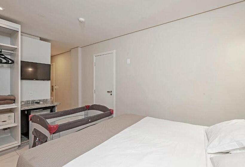 חדר דלוקס, Slaviero Ingleses Convention