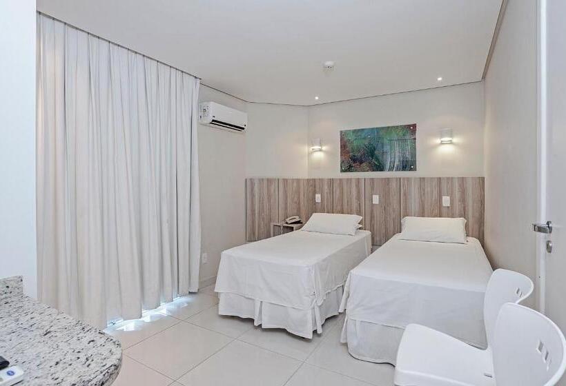 חדר דלוקס, Slaviero Ingleses Convention