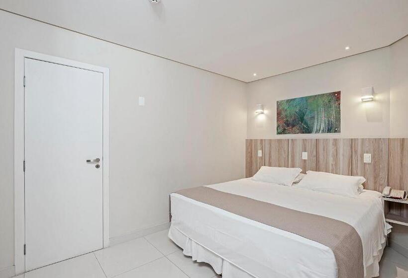 חדר דלוקס, Slaviero Ingleses Convention