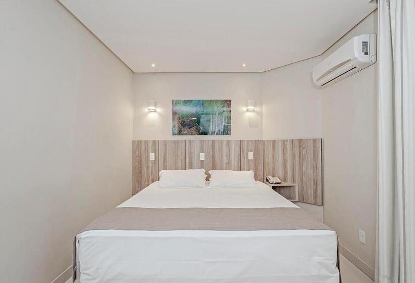 חדר דלוקס, Slaviero Ingleses Convention