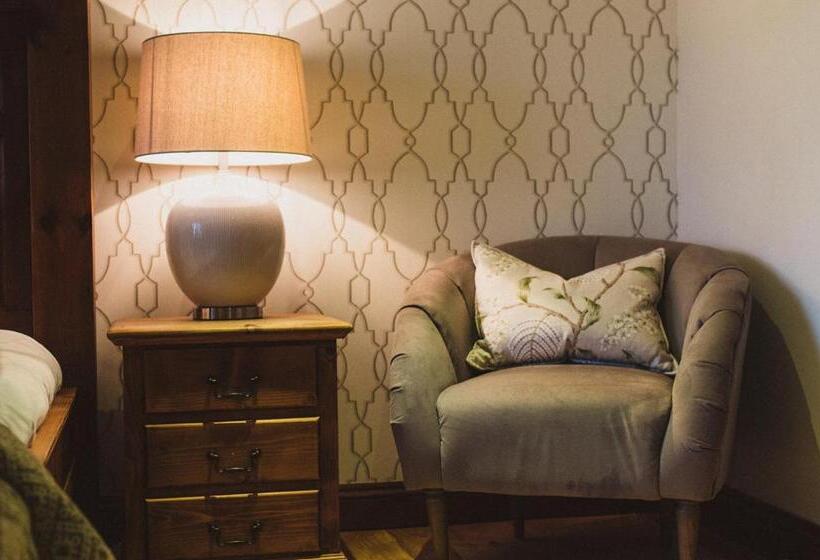 スタンダードルーム, The Ferry House