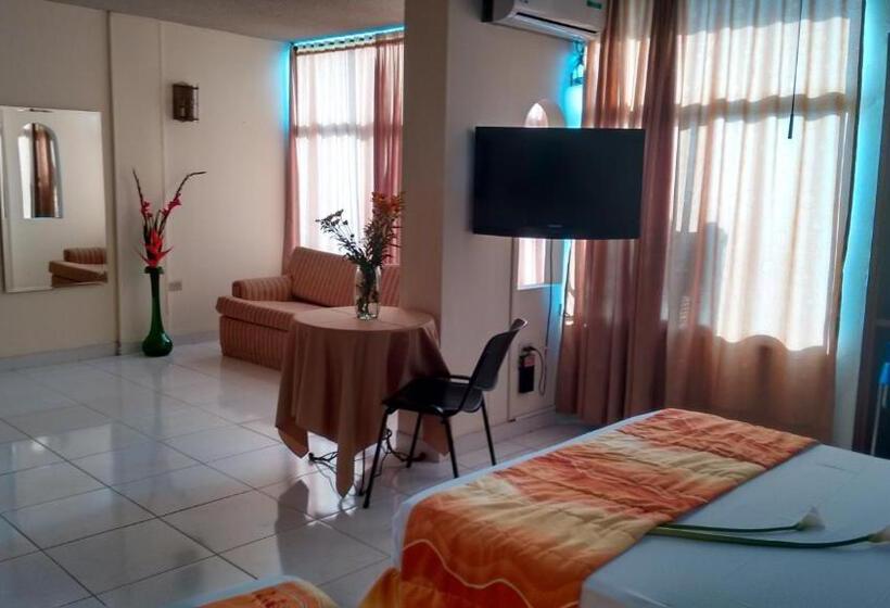 Номер Стандарт Индивидуальный, Tumburagua Soin Sas