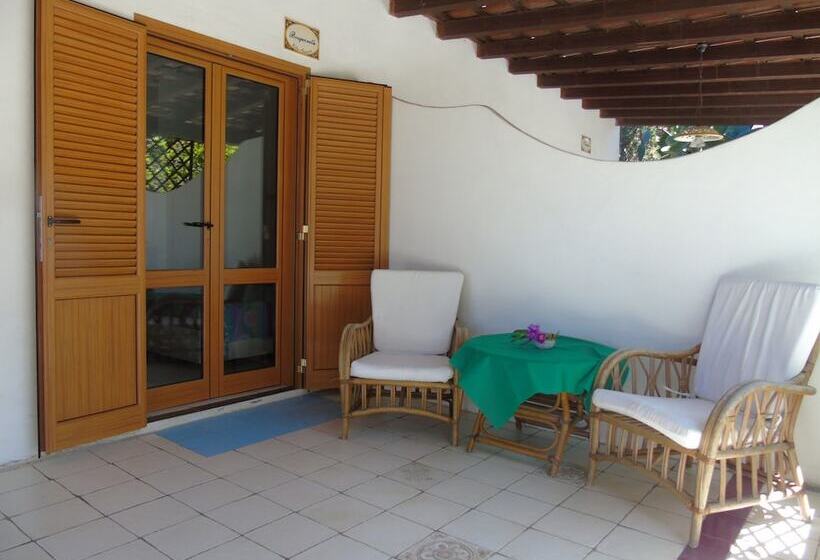 ガーデンビュースタンダードルーム, Villa Saracina