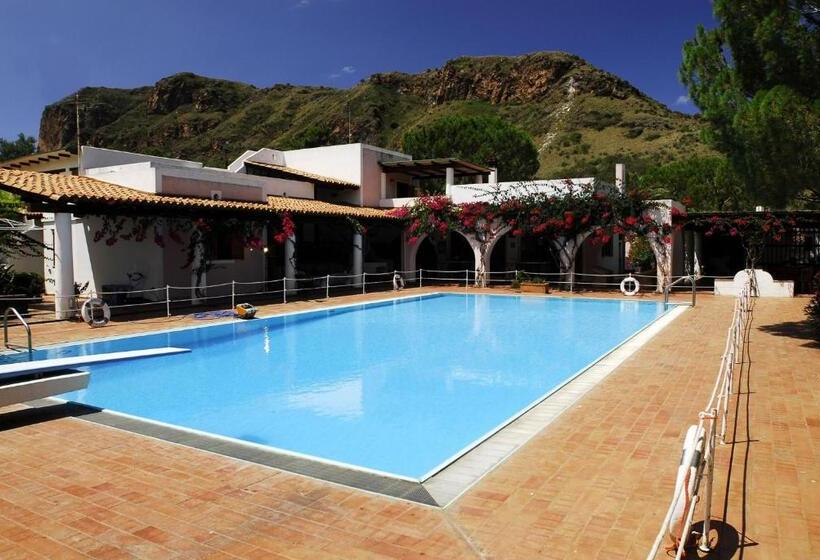 プールビュースイート, Villa Saracina