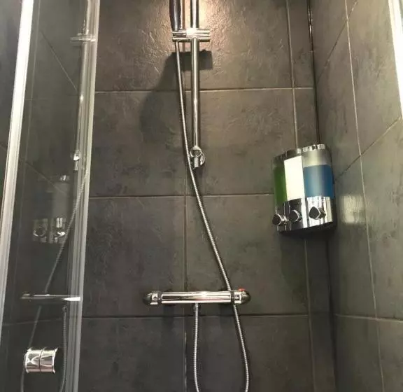 Standard Yhden Hengen Huone, Cassandra Guest House
