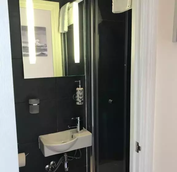 Standard Yhden Hengen Huone, Cassandra Guest House