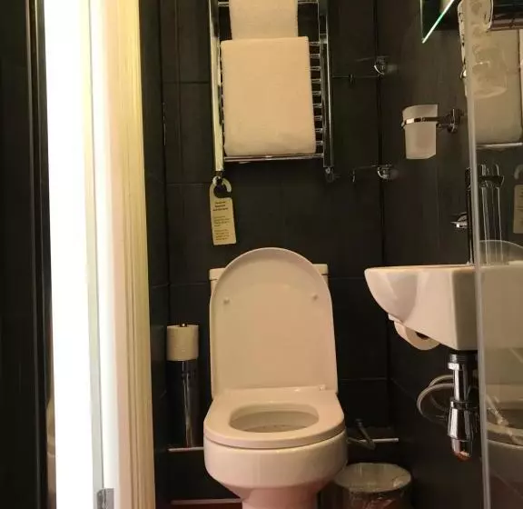 Standard Yhden Hengen Huone, Cassandra Guest House
