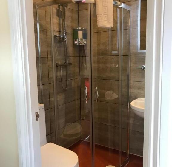 اتاق استاندارد, Cassandra Guest House