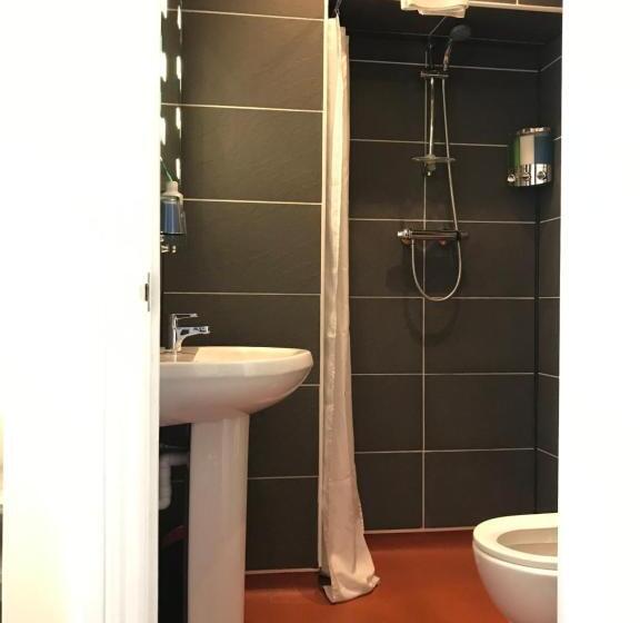 اتاق لوکس, Cassandra Guest House