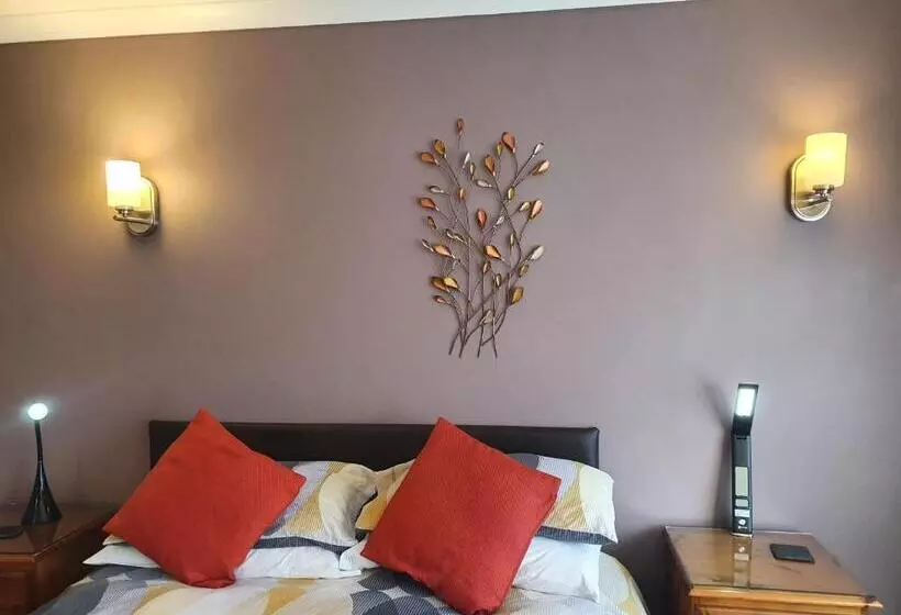 スタンダードルーム, Penryn Guest House, Ensuite Rooms, Free Parking And Free Wifi