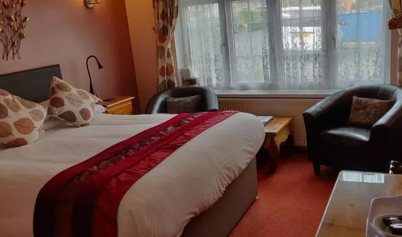 スタンダードルーム, Penryn Guest House, Ensuite Rooms, Free Parking And Free Wifi
