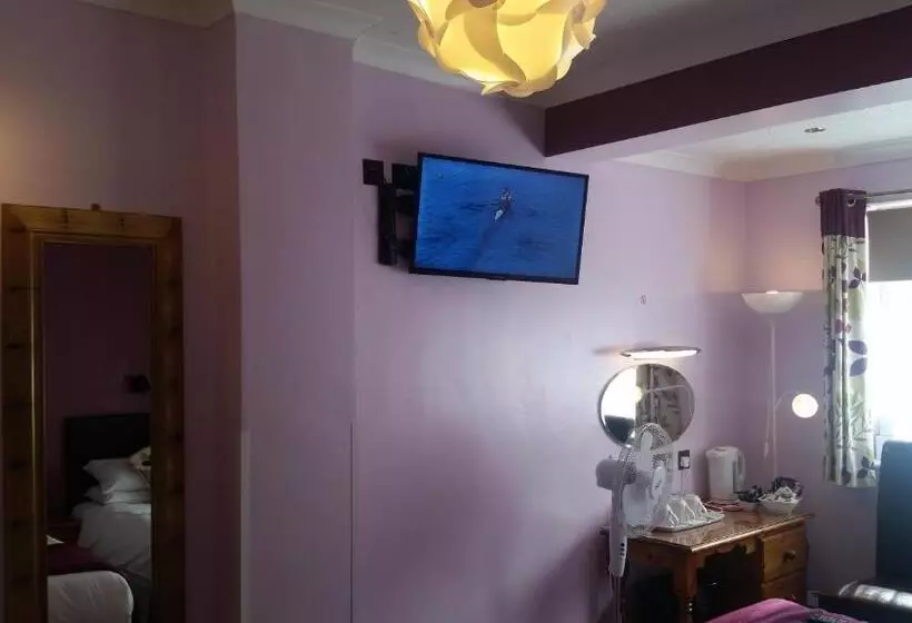 ファミリールーム, Penryn Guest House, Ensuite Rooms, Free Parking And Free Wifi