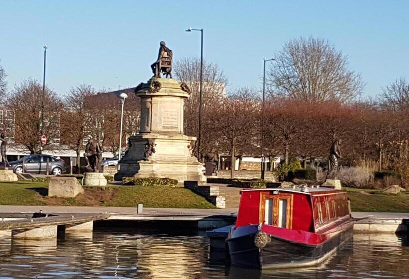 家庭间, Penryn Guest House, Ensuite Rooms, Free Parking And Free Wifi