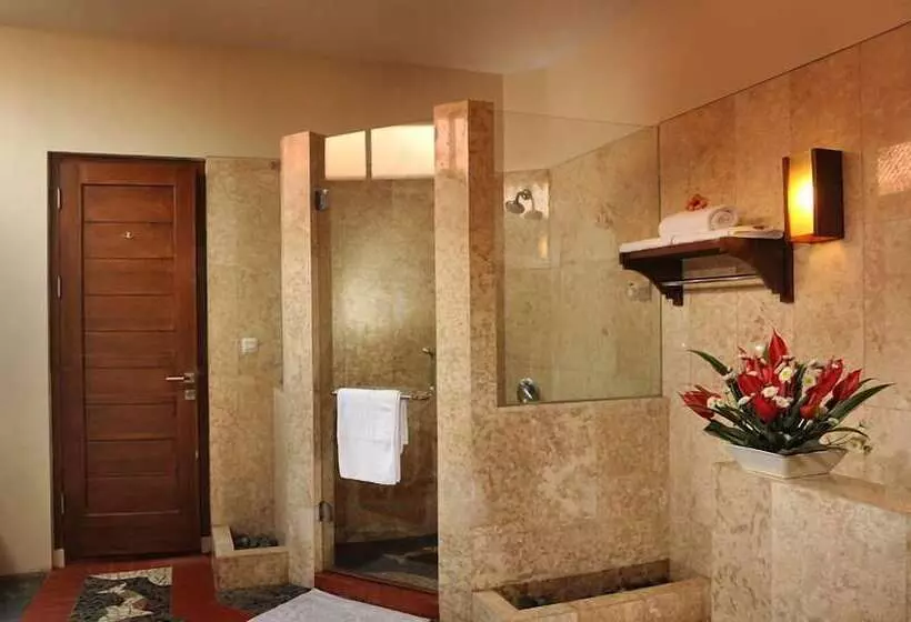 Perhehuone, Tetirah Boutique Hotel Salatiga