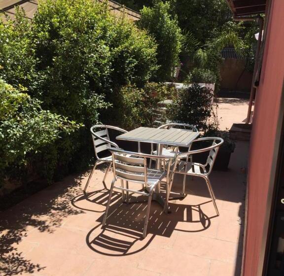 패밀리 룸 가든 전망, Villa Conti