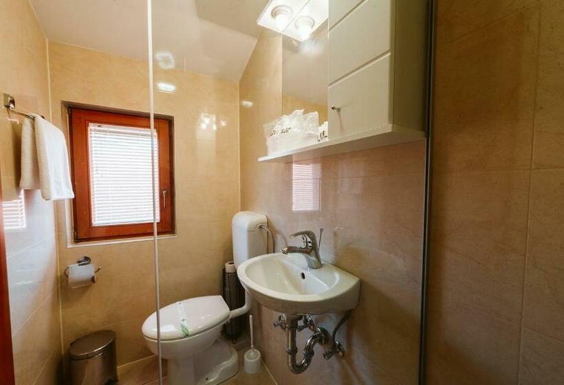 اتاق استاندارد, Medjugorje Irish Centre