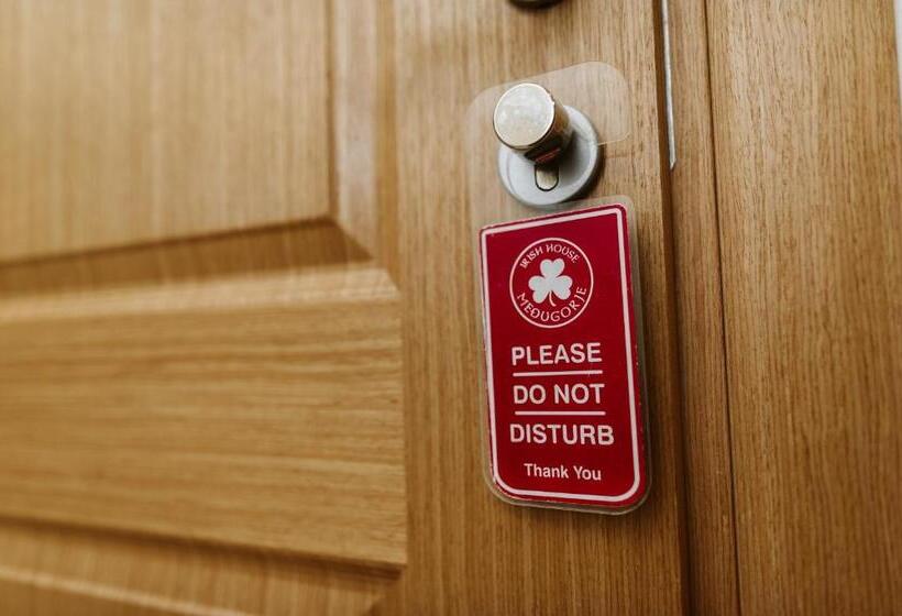 آپارتمان 1 خوابه, Medjugorje Irish Centre