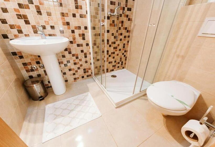 آپارتمان 2 خوابه, Medjugorje Irish Centre