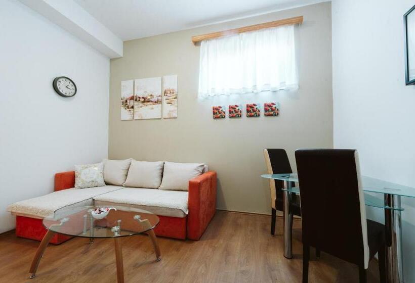 آپارتمان 1 خوابه, Medjugorje Irish Centre