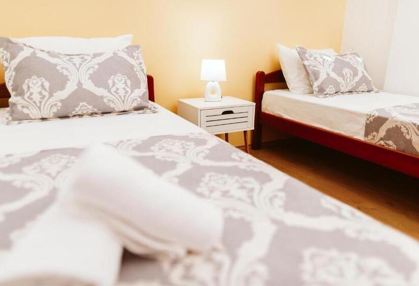 آپارتمان 2 خوابه, Medjugorje Irish Centre