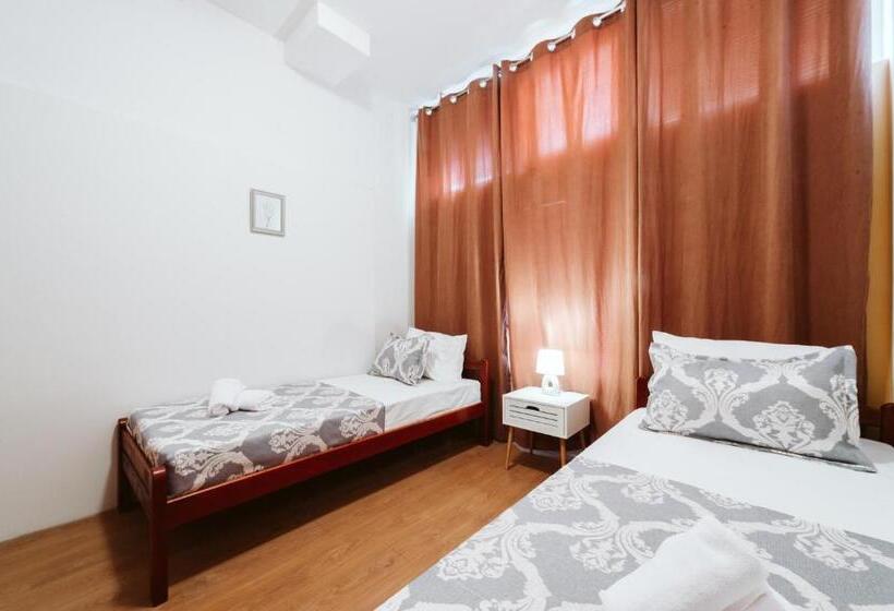 آپارتمان 2 خوابه, Medjugorje Irish Centre