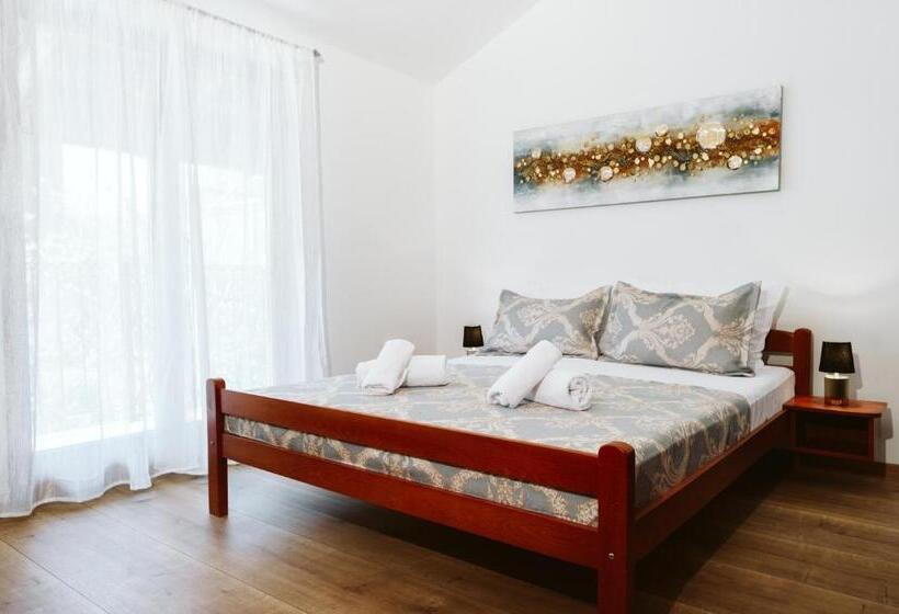 آپارتمان 1 خوابه, Medjugorje Irish Centre