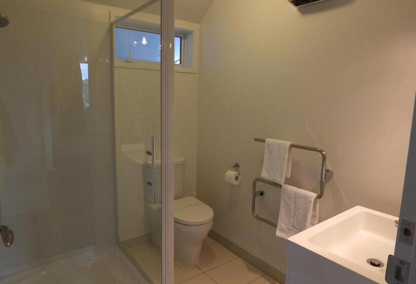 דירת שני חדרים, 101 Stars Motel