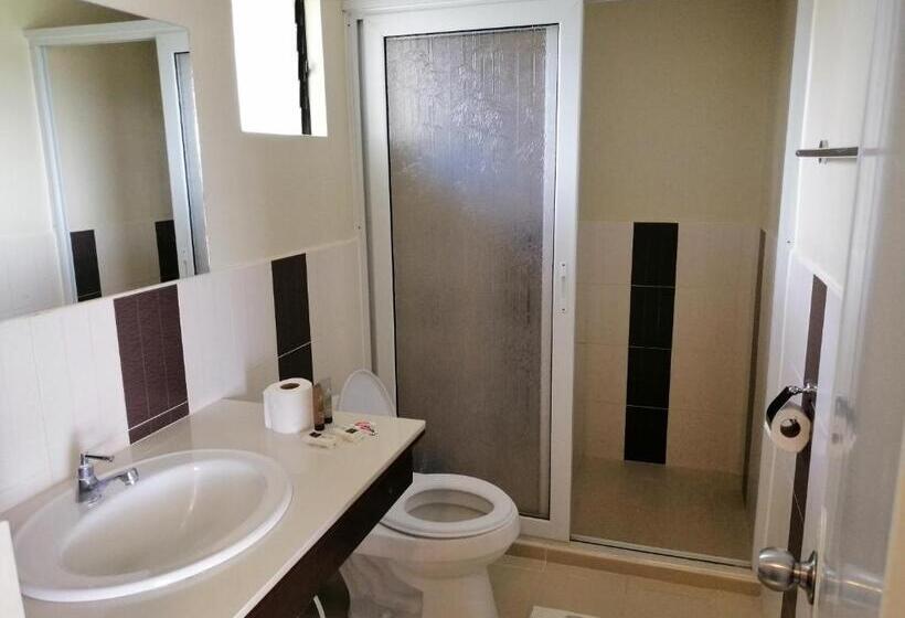 اتاق استاندارد با چشم‌انداز باغ, Anika Island Resort