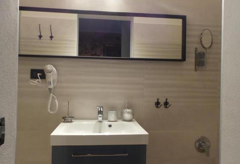 اتاق لوکس, B&b Garda 4u
