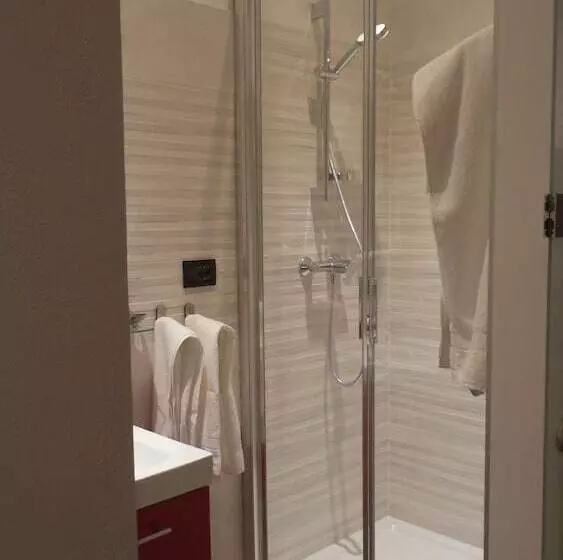 Deluxe Neljän Hengen Huone, B&b Garda 4u