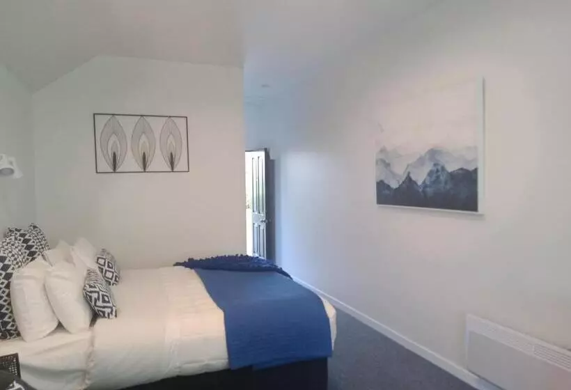 Deluxe-studio, Four Peaks Motel